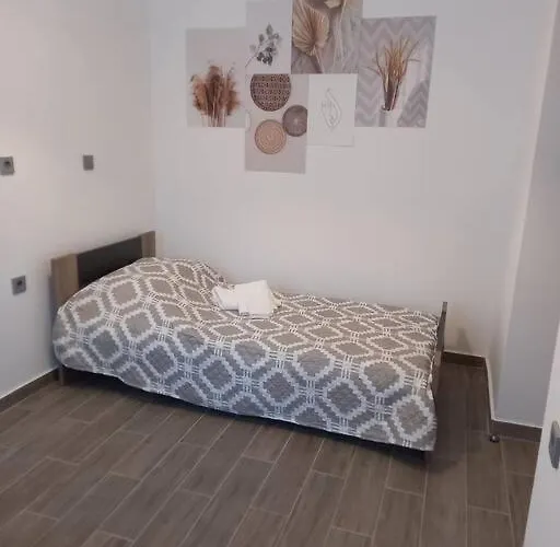 Апартаменты Dipotamata House Syneti