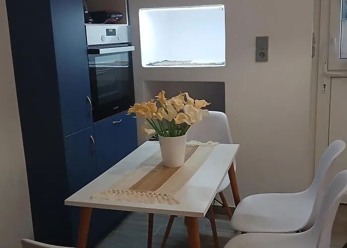 Апартаменты Dipotamata House Syneti Sineti