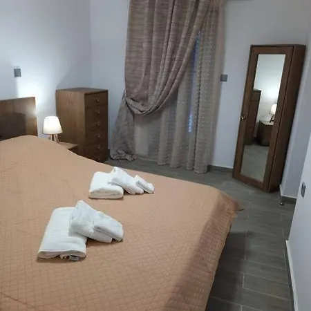 Dipotamata House Syneti * Sineti