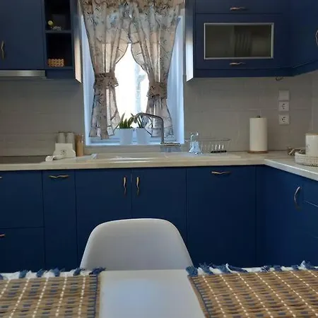 דירה Dipotamata House Syneti